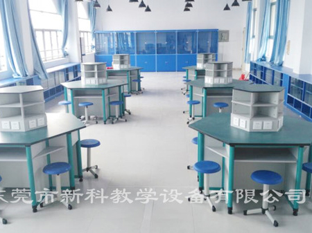 <a href='http://m.bzker.cn/chanpin/60-1.html' target='1' style='font-size:18px; font-weight:bold; color:#000000;'>機(jī)器人功能室</a>3