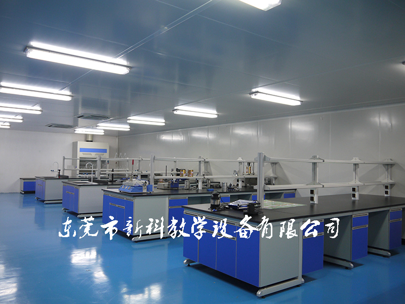 <a href='http://m.bzker.cn/products/63-1.html' target='1' style='font-size:18px; font-weight:bold; color:#000000;'>中央實驗臺</a>案例