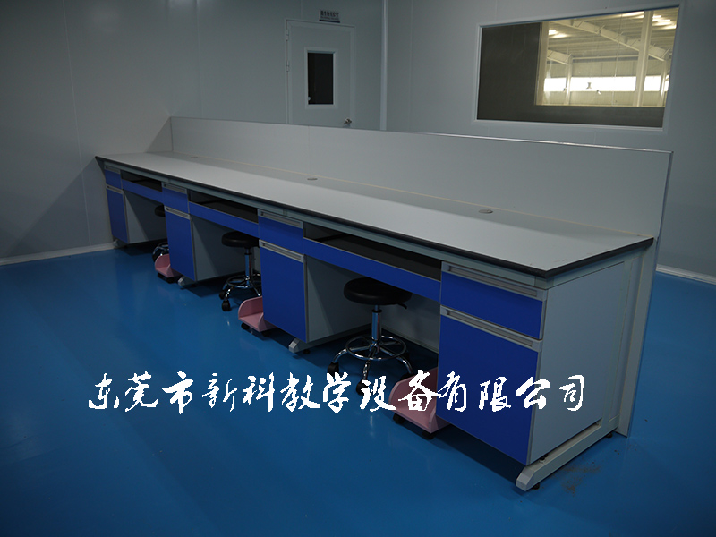 <a href='http://m.bzker.cn/products/64-1.html' target='1' style='font-size:18px; font-weight:bold; color:#000000;'>實驗室邊臺</a>案例